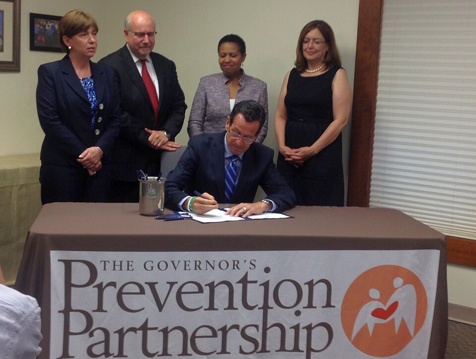 FDA approves Narcan nasal spray
